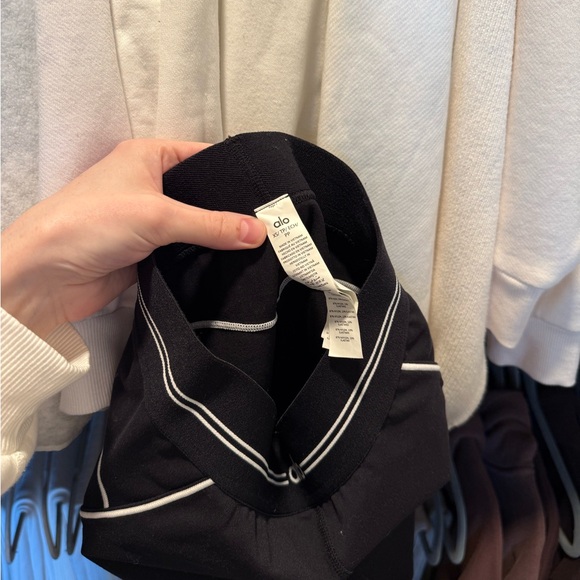 Alo Shorts - Picture 3 of 3